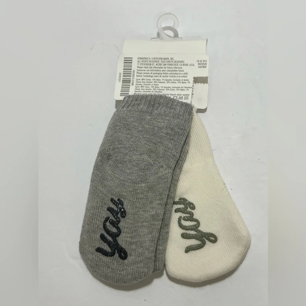 GYMBOREE ✨baby 🧦✨socks 2 pairs 👶🍼0-6 months